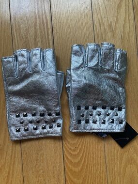 DKNY Silver Metallic Fingerless Leather Gloves with Stud Details NWT